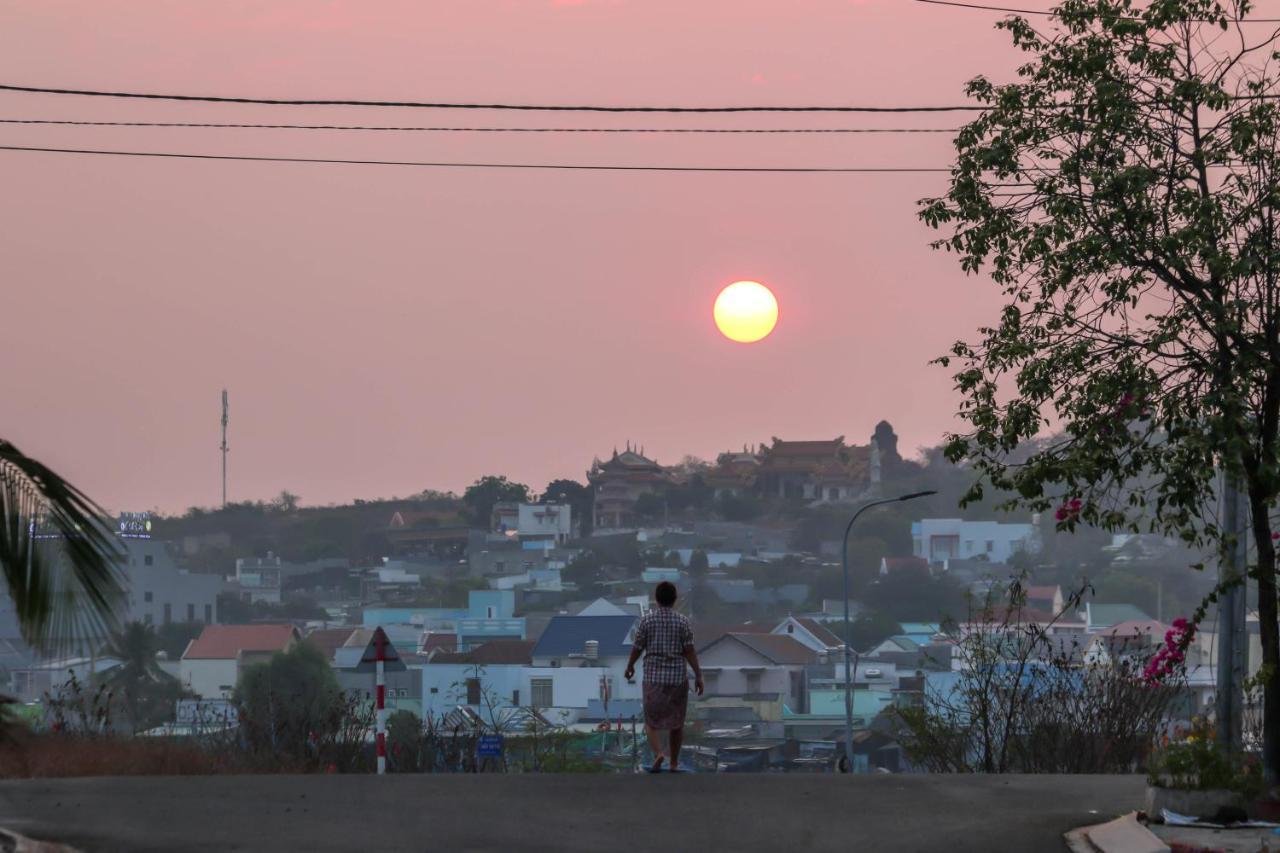 Co Tu'S Homestay ファンティエット エクステリア 写真